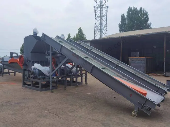 Pet bottle crusher in the factory