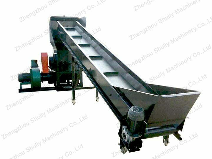 Plastic bottle conveyor belt