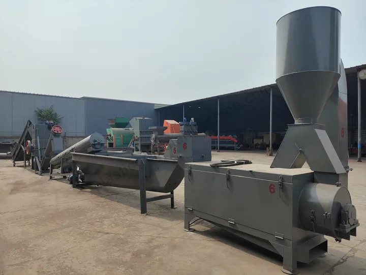 Plastic chips dryer machine in the pet recycling line