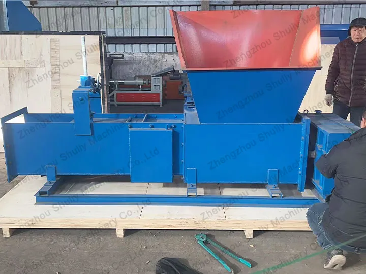 Vertical eps foam compactor